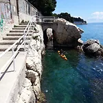 Kameni Val
