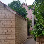 Kameni Val Split