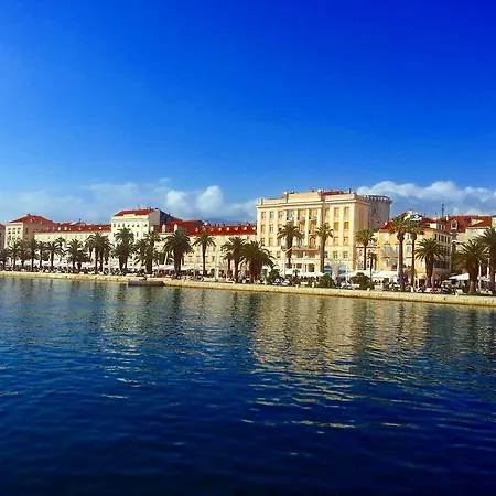 Kameni Val Split